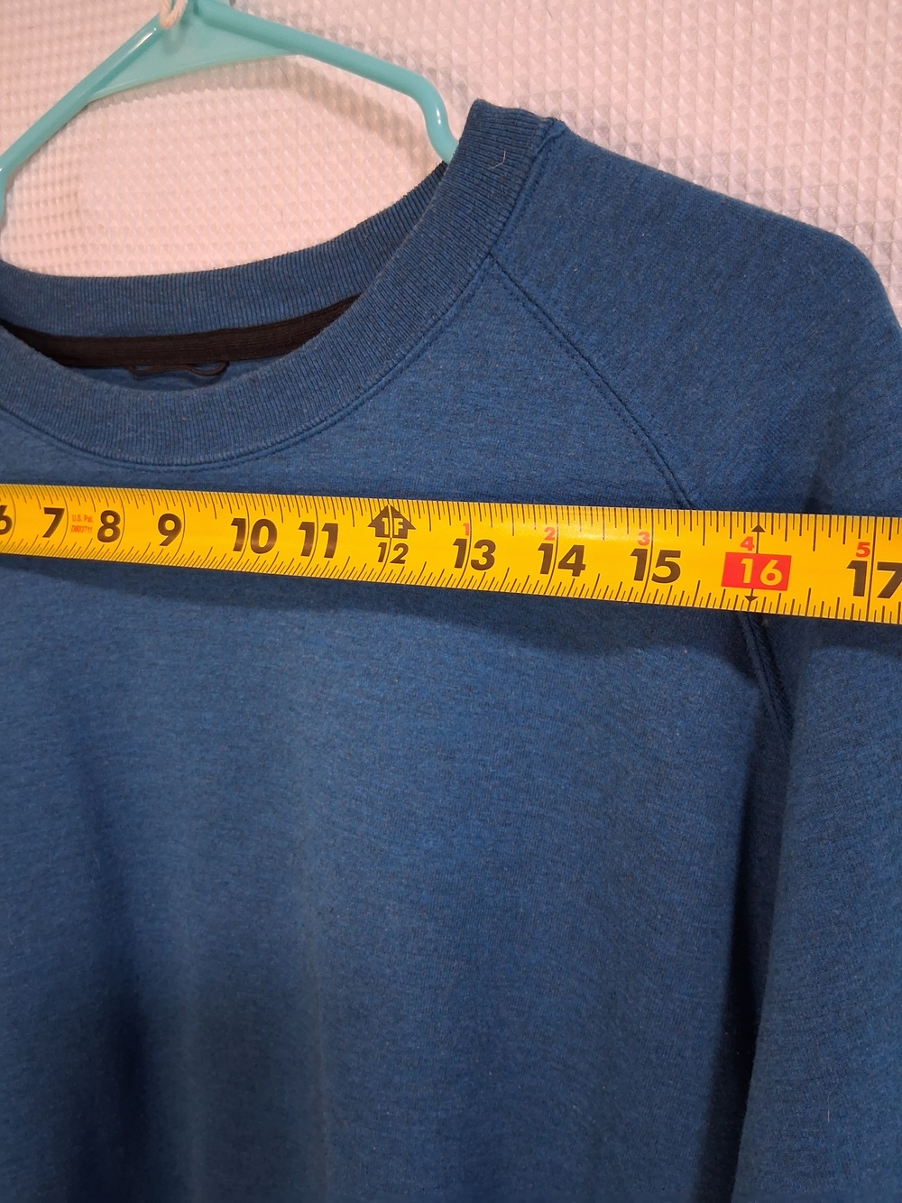 Uniqlo Men's Teal Blue Crewneck Sweater - Picture 3 of 5